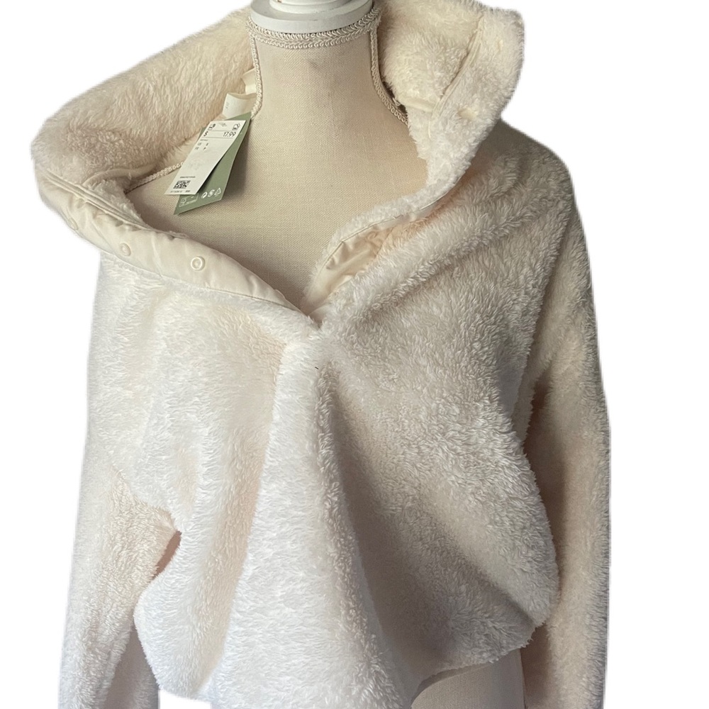 NWT Faux Fur Pull Over Jacket